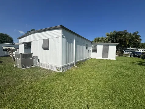 6445 Cypress Lane Atlantis FL 33462