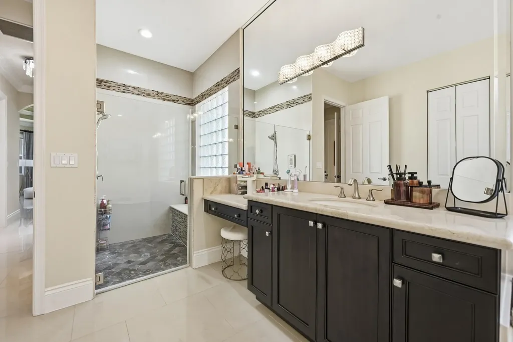 10469 Whitewind Circle Boynton Beach FL 33473