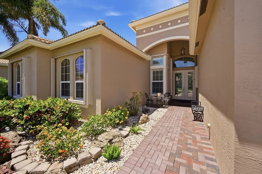 10469 Whitewind Circle Boynton Beach FL 33473