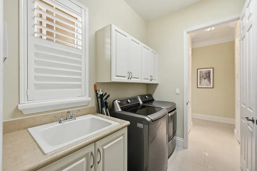 10469 Whitewind Circle Boynton Beach FL 33473