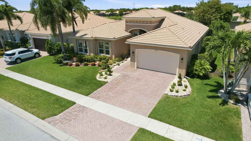 10469 Whitewind Circle Boynton Beach FL 33473