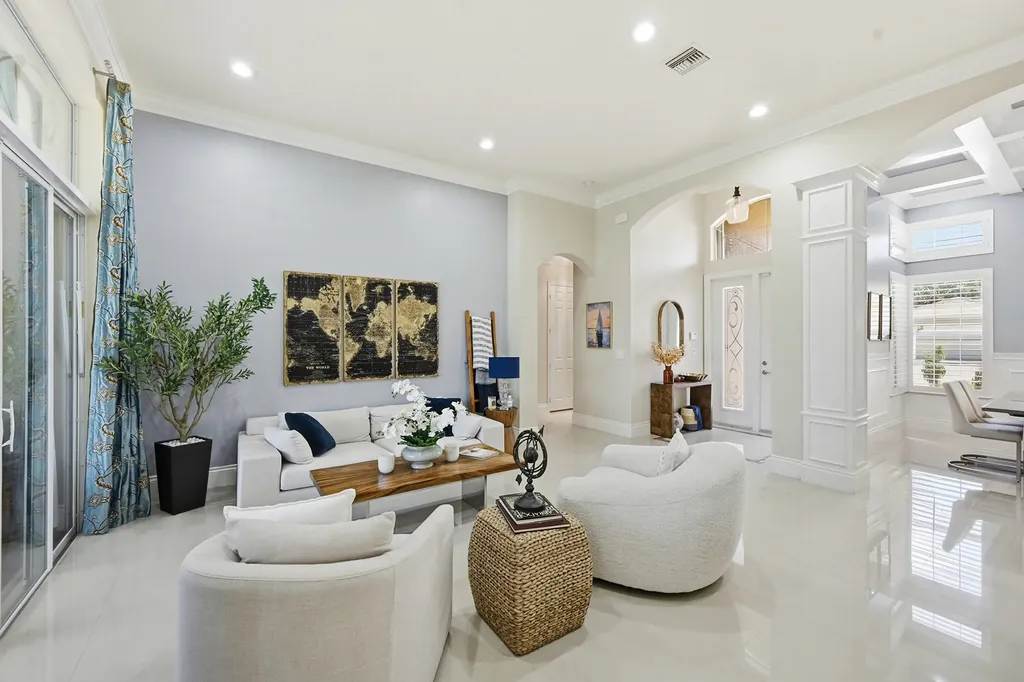 10469 Whitewind Circle Boynton Beach FL 33473