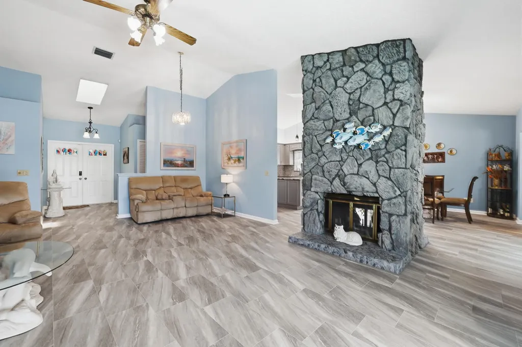 191 Parkwood Drive Royal Palm Beach FL 33411