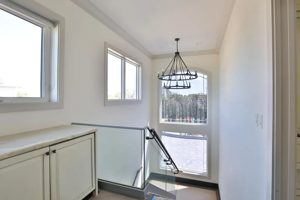 7816 Sanderling Road Sarasota FL 34242