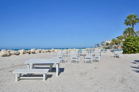 7816 Sanderling Road Sarasota FL 34242