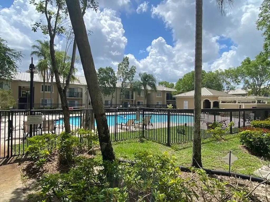 1700 S Crestwood Court S Royal Palm Beach FL 33411