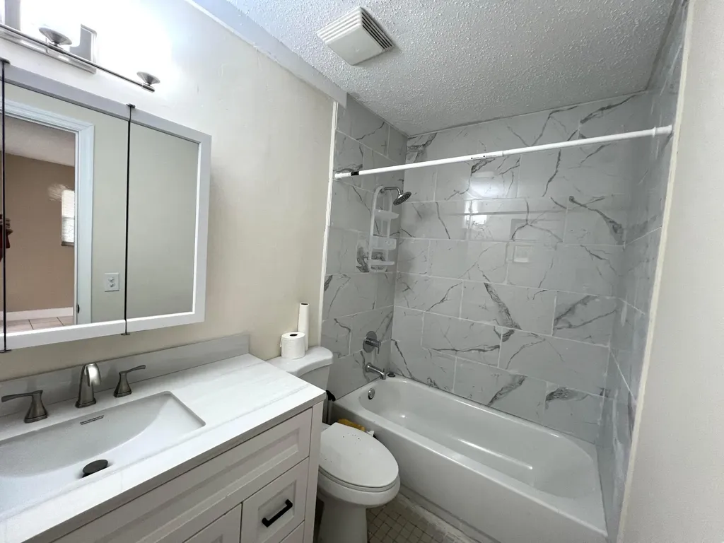 911 S D Street Lake Worth Beach FL 33460