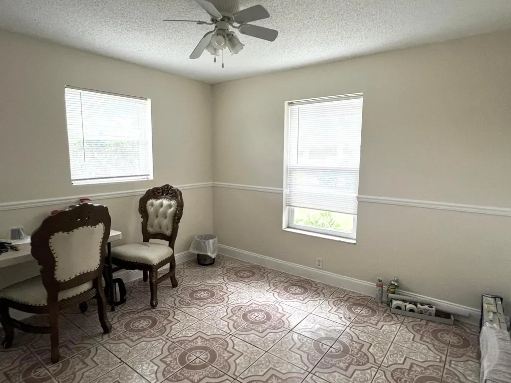 911 S D Street Lake Worth Beach FL 33460