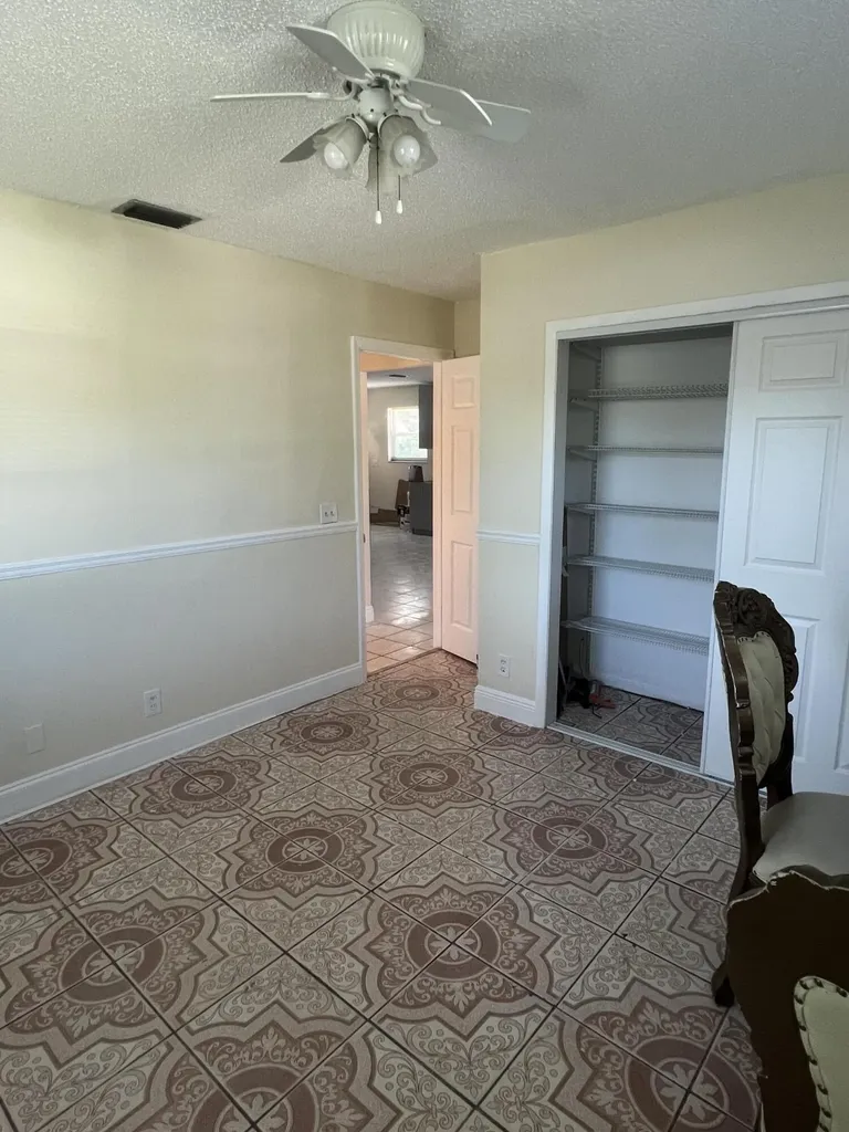 911 S D Street Lake Worth Beach FL 33460