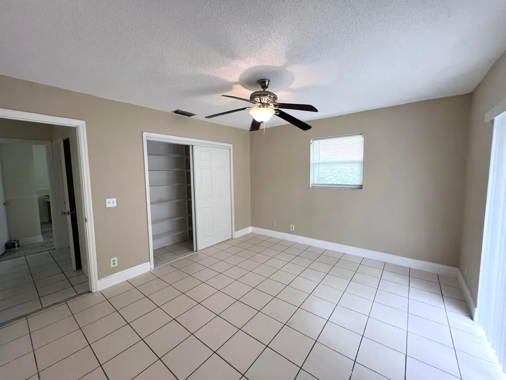 911 S D Street Lake Worth Beach FL 33460