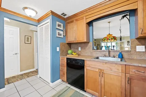 8004 Lagos De Campo Boulevard Tamarac FL 33321