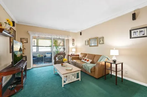 8004 Lagos De Campo Boulevard Tamarac FL 33321