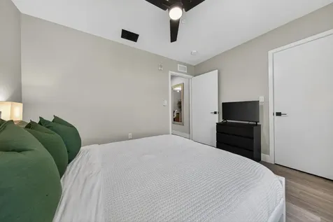 2535 NE 193rd Street Miami FL 33180