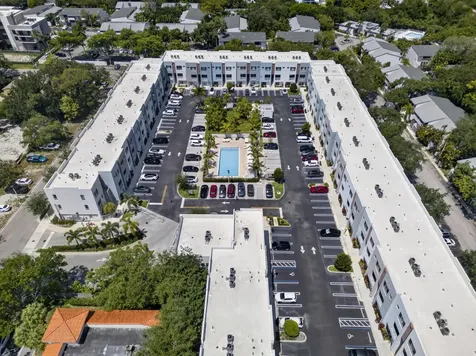 2535 NE 193rd Street Miami FL 33180