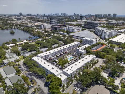 2535 NE 193rd Street Miami FL 33180