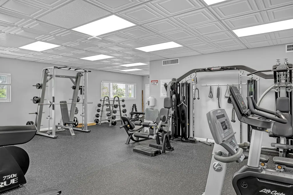921 Spanish Circle Delray Beach FL 33483