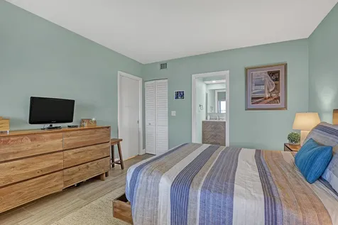 921 Spanish Circle Delray Beach FL 33483