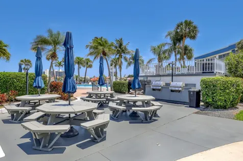 921 Spanish Circle Delray Beach FL 33483