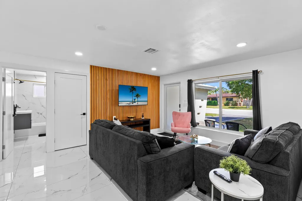 1010 SW 32nd Street Fort Lauderdale FL 33315