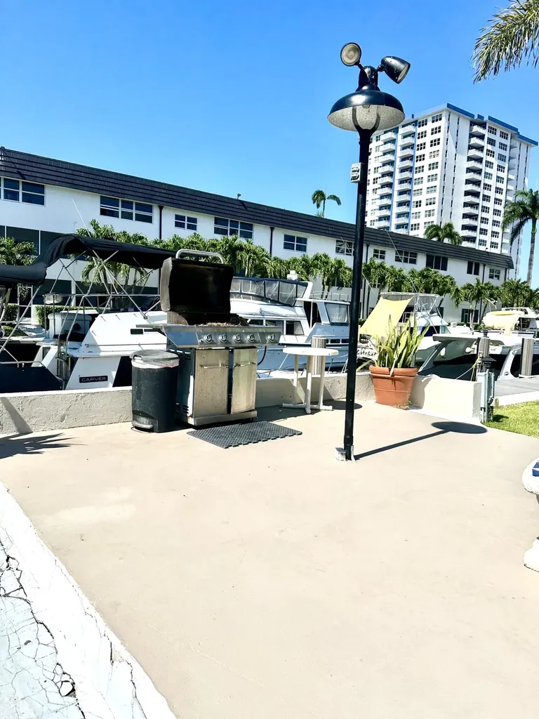 901 N Birch Road Fort Lauderdale FL 33304