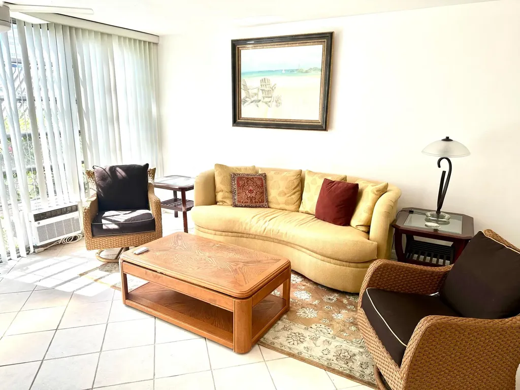 901 N Birch Road Fort Lauderdale FL 33304