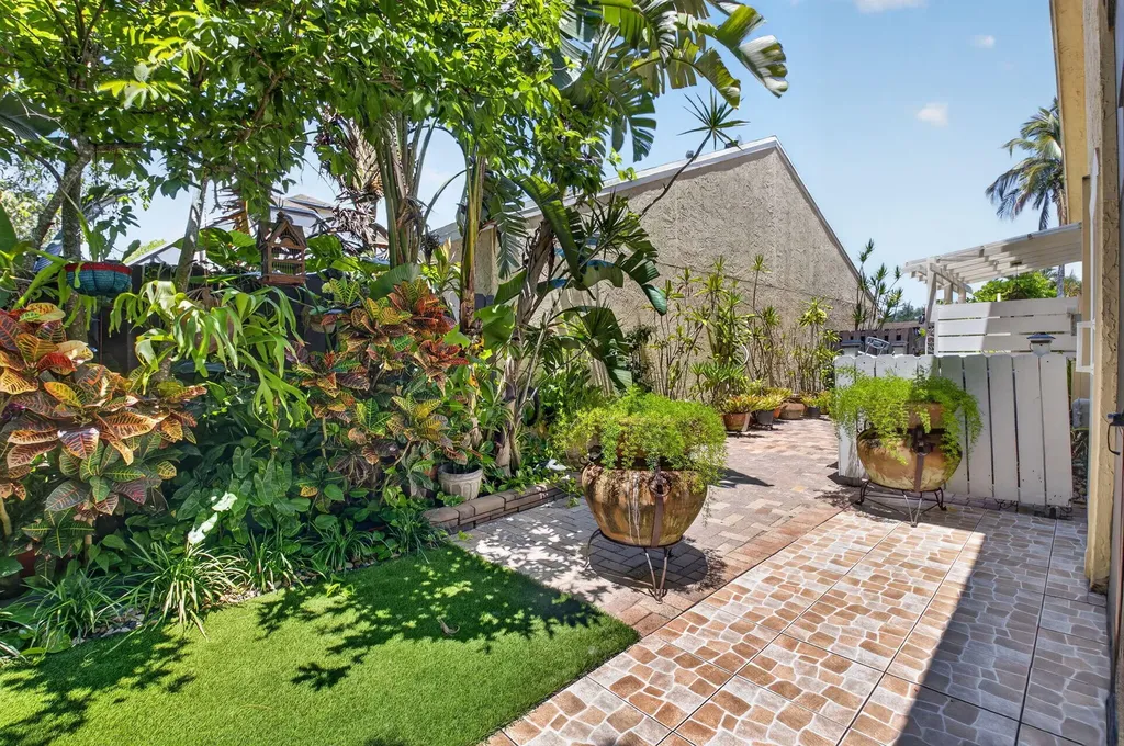 22859 N Sandalfoot Boulevard Boca Raton FL 33428
