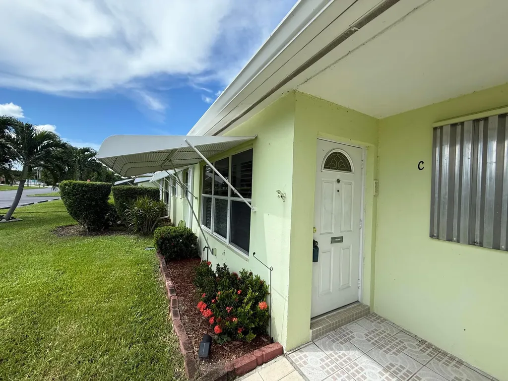 215 South Boulevard Boynton Beach FL 33435