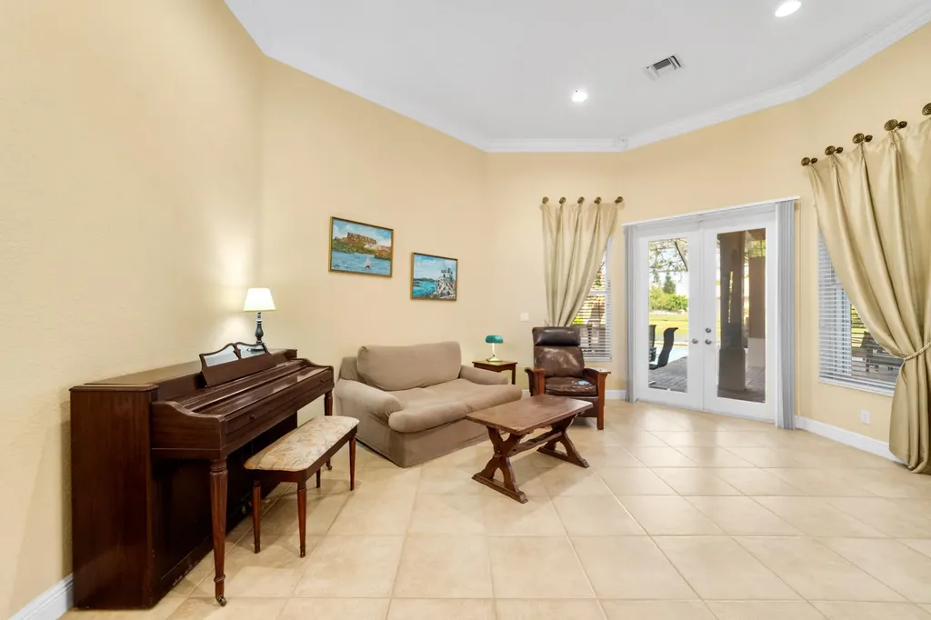 10865 NW 66th Court Parkland FL 33076