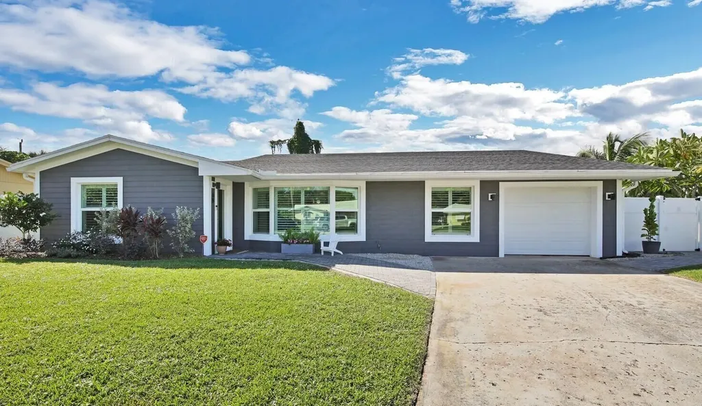68 Azalea Circle Jupiter FL 33469