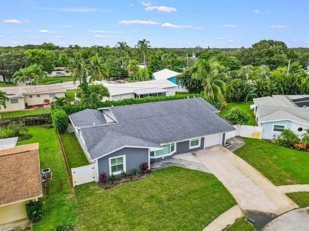 68 Azalea Circle Jupiter FL 33469