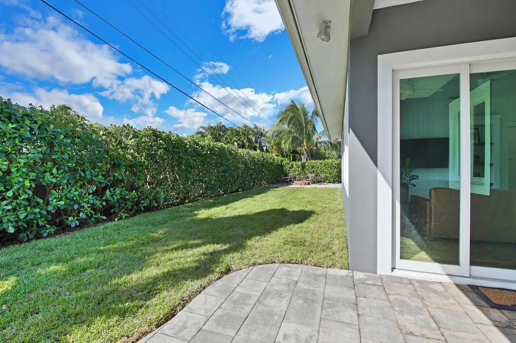 68 Azalea Circle Jupiter FL 33469