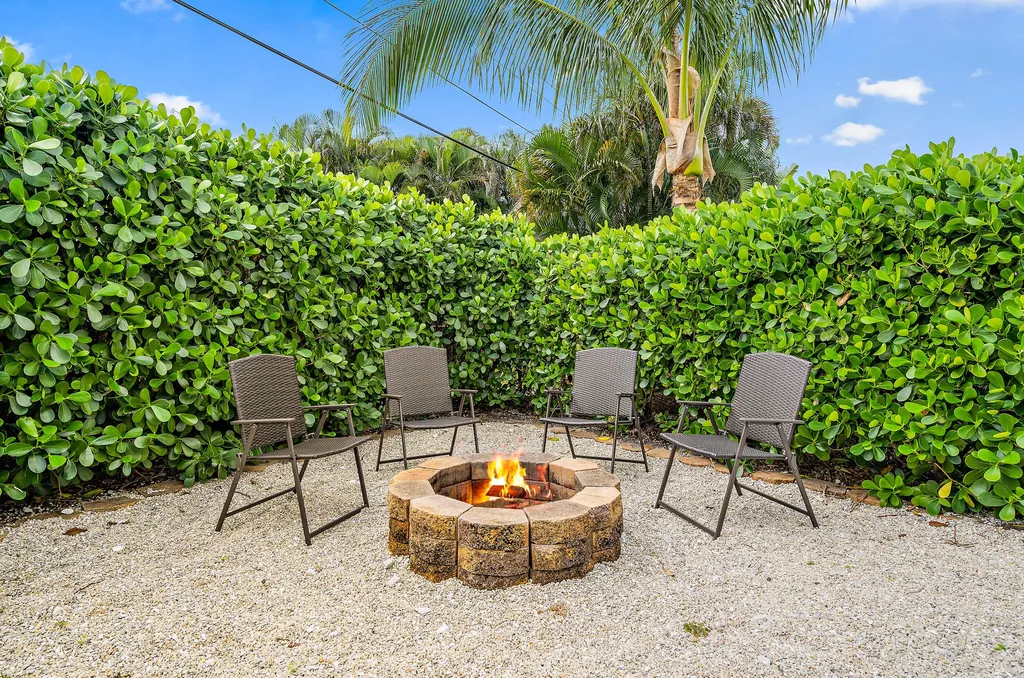 68 Azalea Circle Jupiter FL 33469