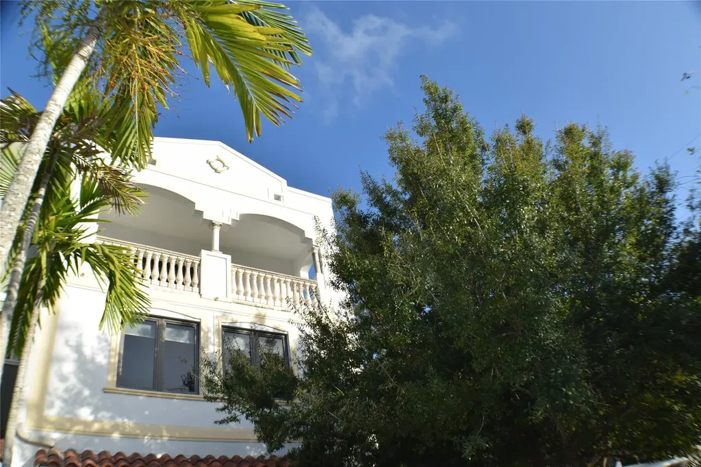 540 NE 17th Avenue Fort Lauderdale FL 33301