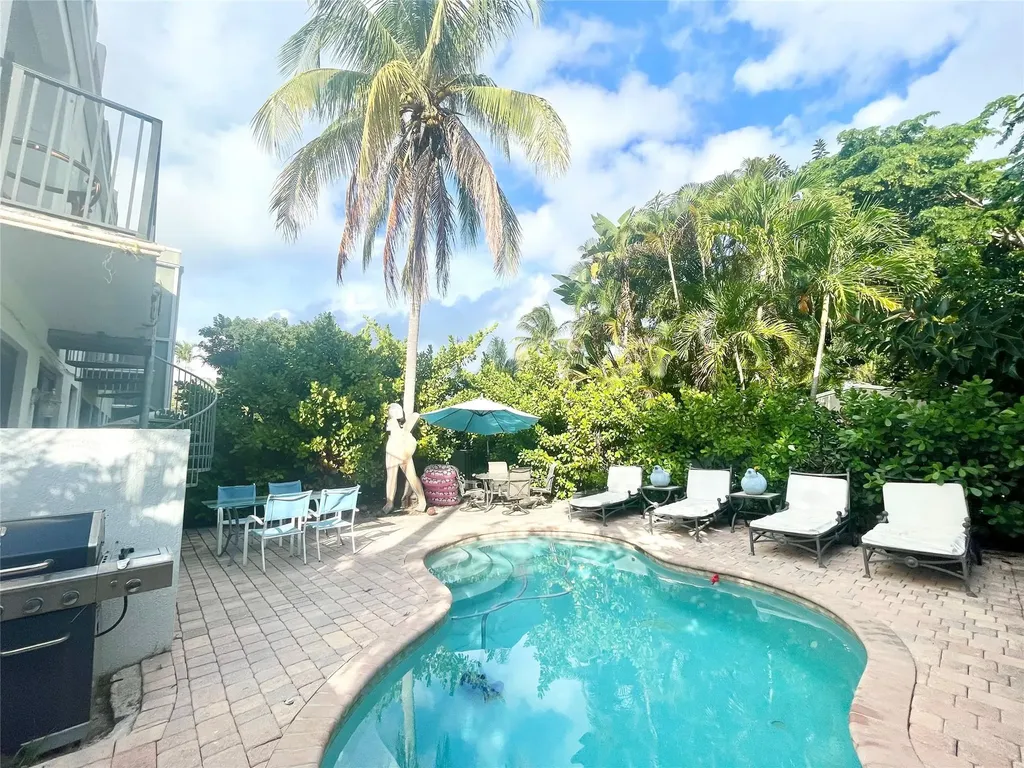 540 NE 17th Avenue Fort Lauderdale FL 33301