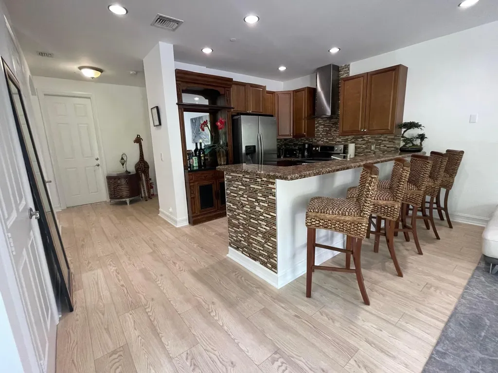 540 NE 17th Avenue Fort Lauderdale FL 33301