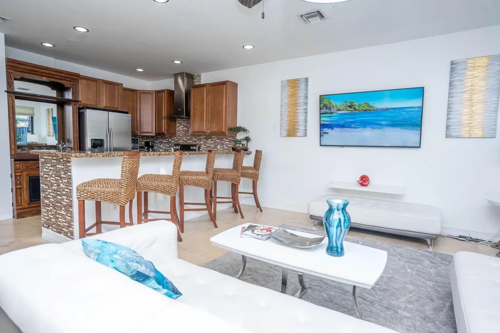540 NE 17th Avenue Fort Lauderdale FL 33301
