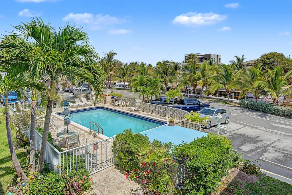 3232 Canal Drive Pompano Beach FL 33062