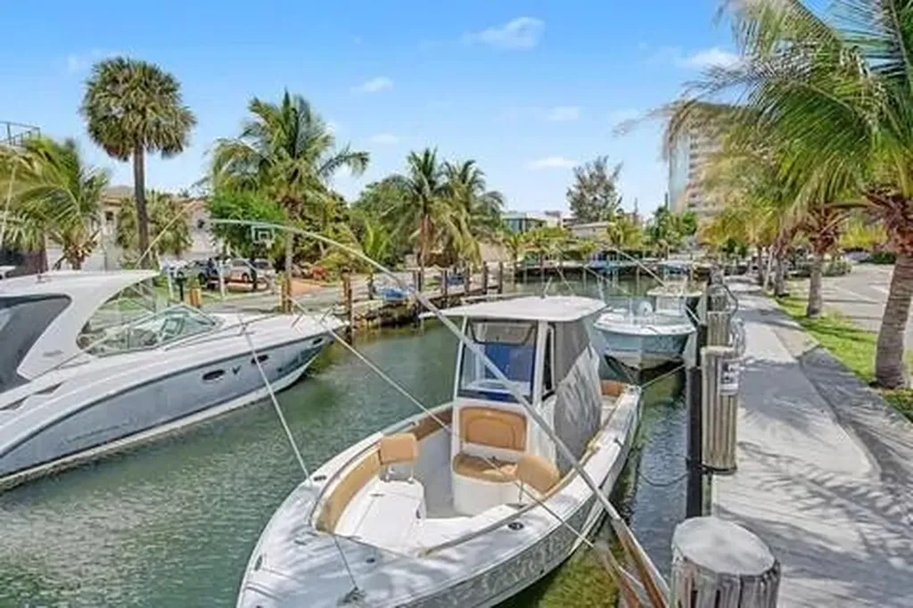 3232 Canal Drive Pompano Beach FL 33062