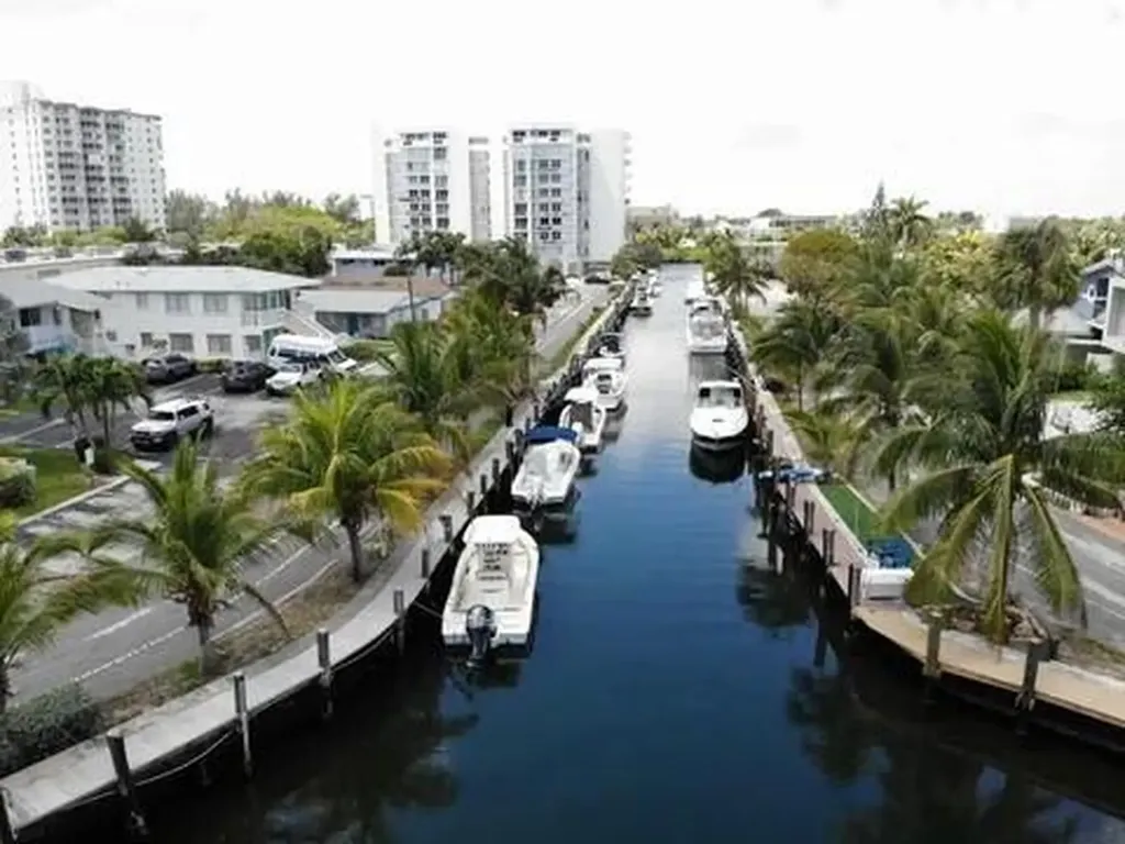 3232 Canal Drive Pompano Beach FL 33062