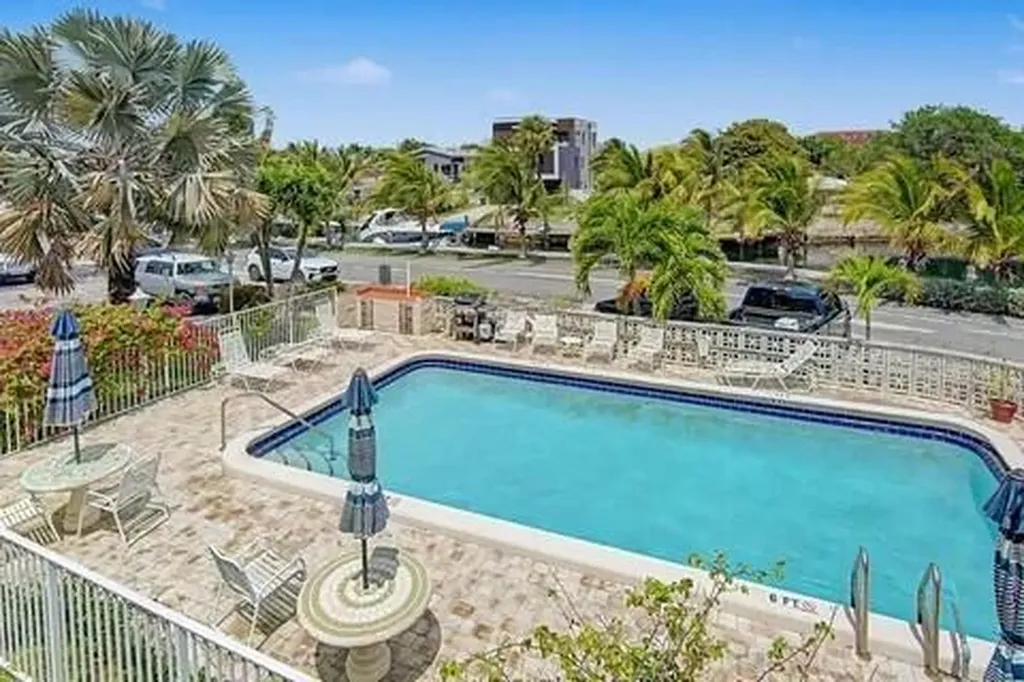 3232 Canal Drive Pompano Beach FL 33062