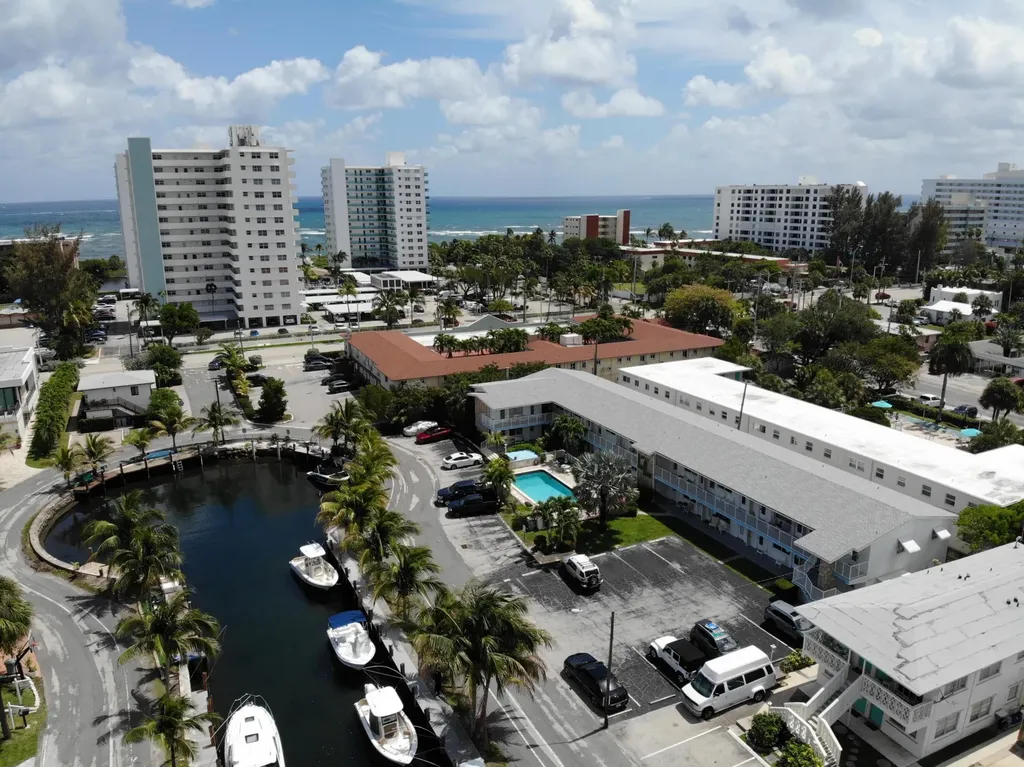 3232 Canal Drive Pompano Beach FL 33062