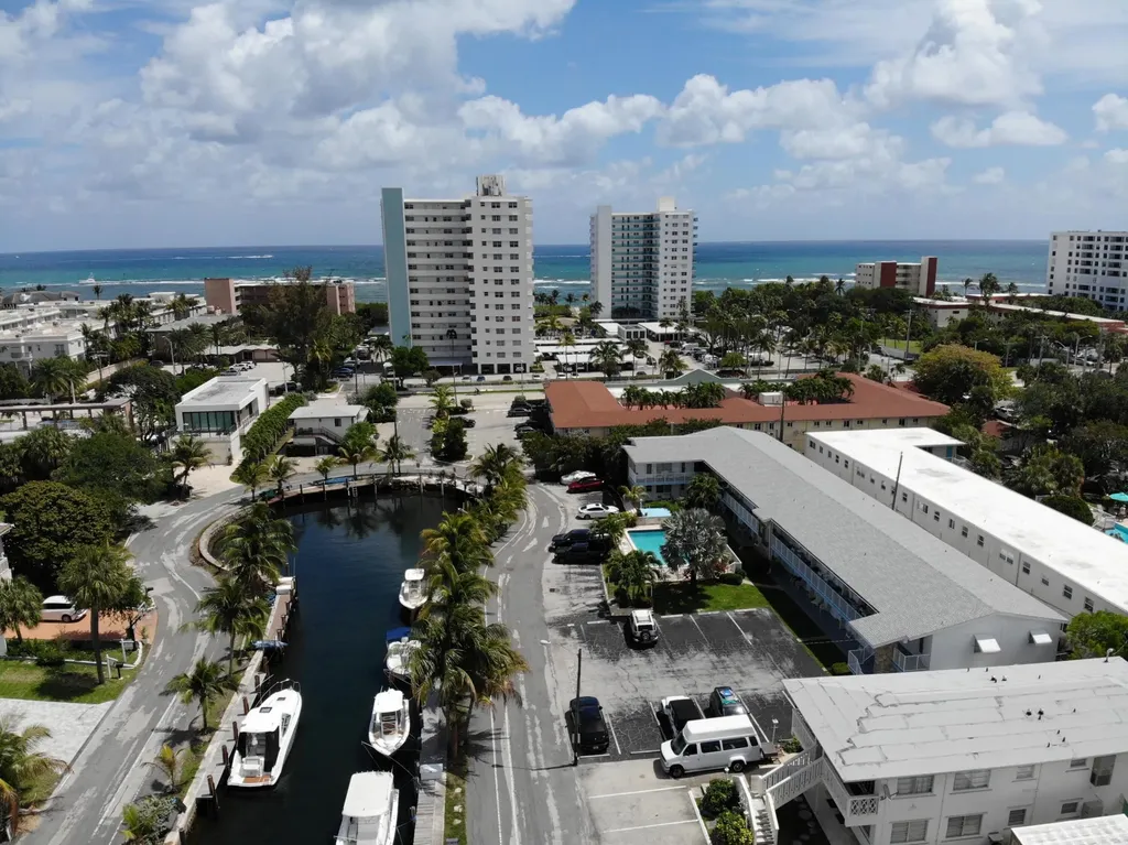 3232 Canal Drive Pompano Beach FL 33062