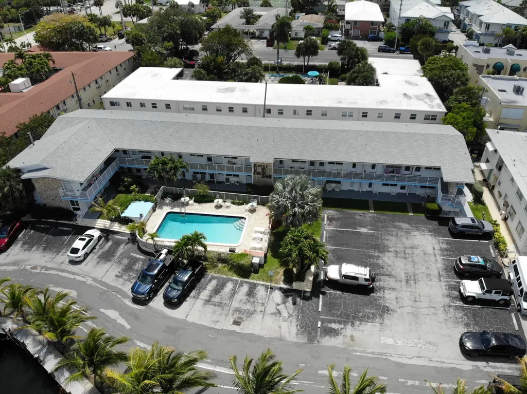 3232 Canal Drive Pompano Beach FL 33062