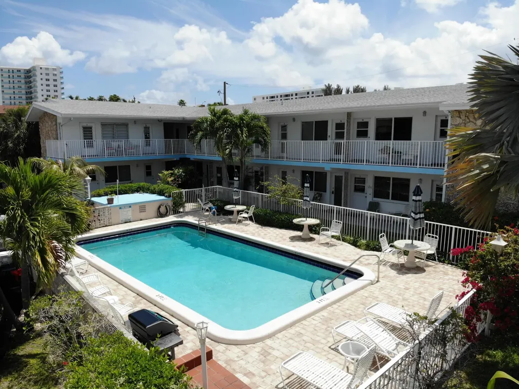 3232 Canal Drive Pompano Beach FL 33062