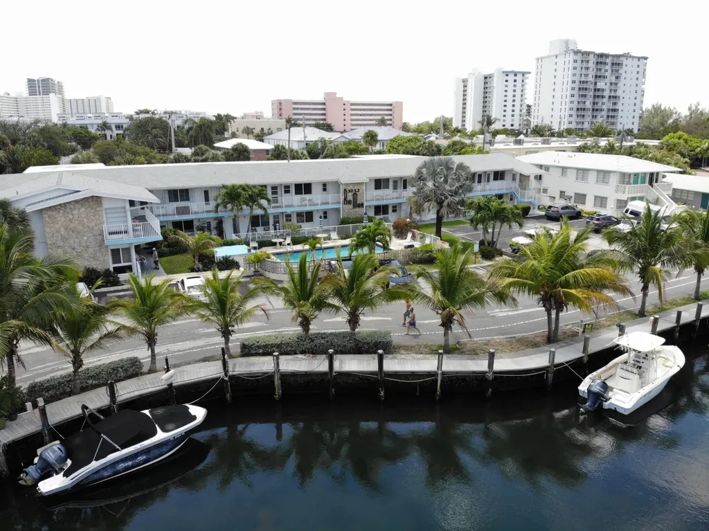 3232 Canal Drive Pompano Beach FL 33062
