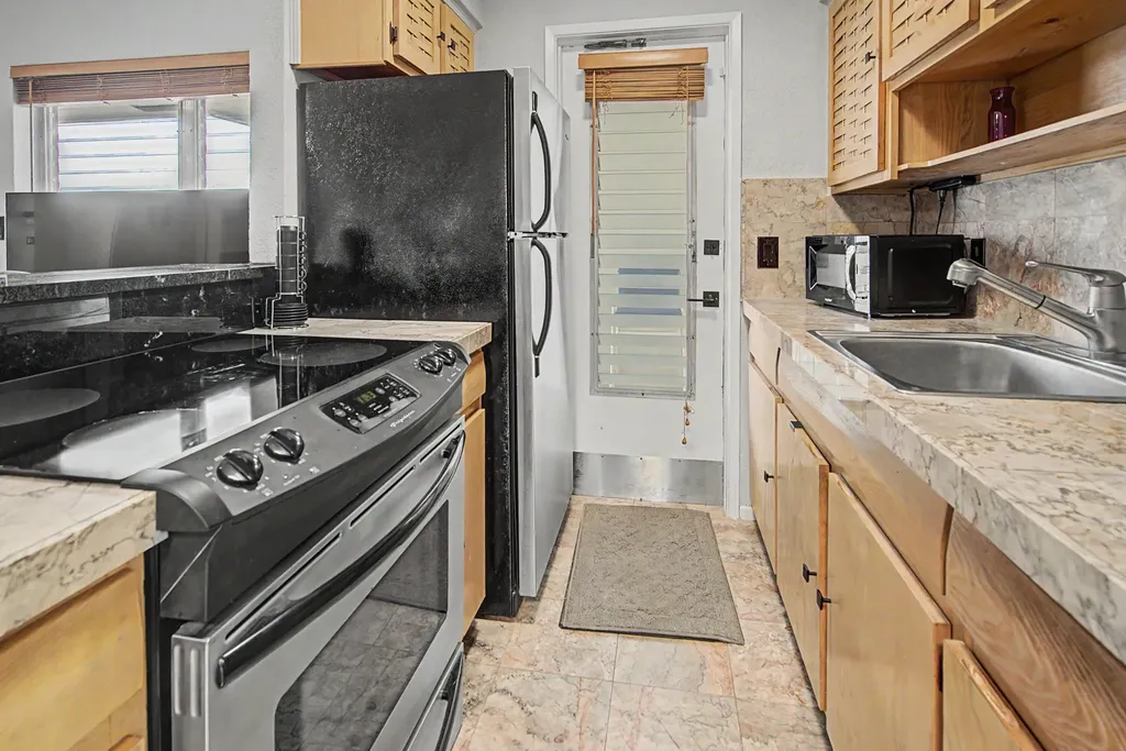 3232 Canal Drive Pompano Beach FL 33062