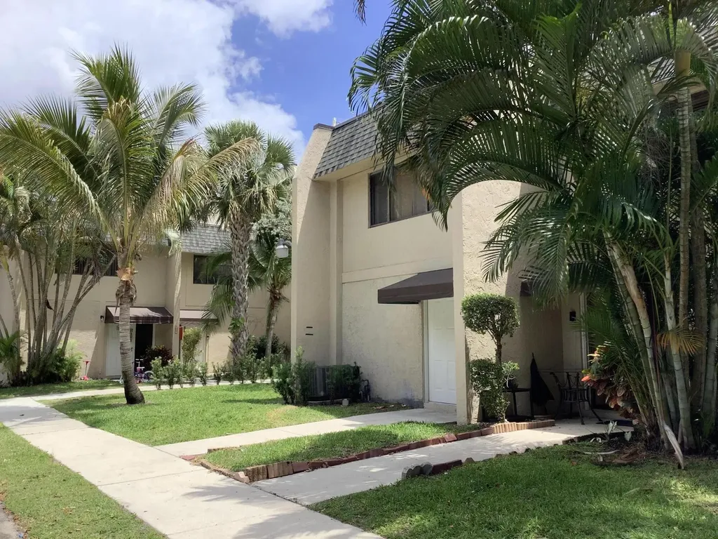 81 Deer Creek Road Deerfield Beach FL 33442