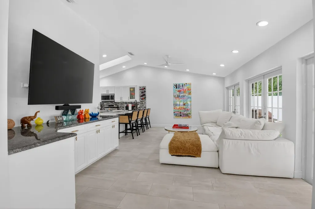 7368 Woodmont Court Boca Raton FL 33434