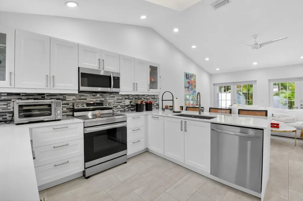 7368 Woodmont Court Boca Raton FL 33434