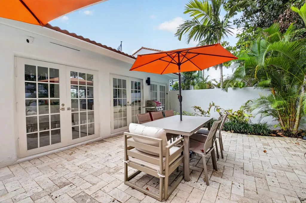 7368 Woodmont Court Boca Raton FL 33434